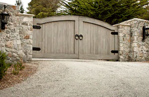 Driveway Gates Higham Ferrers (NN10)